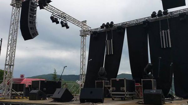 ALLESTIMENTO-TOUR-FABRIZIO-VENTURI-1